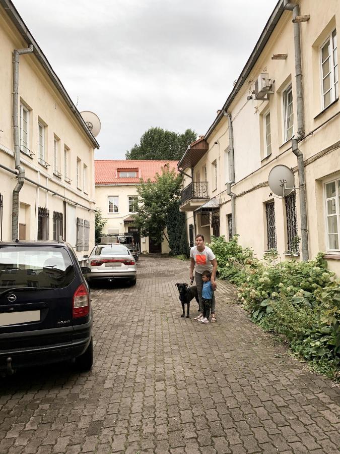Old Town Home Of Evil Dog Вилнюс Екстериор снимка